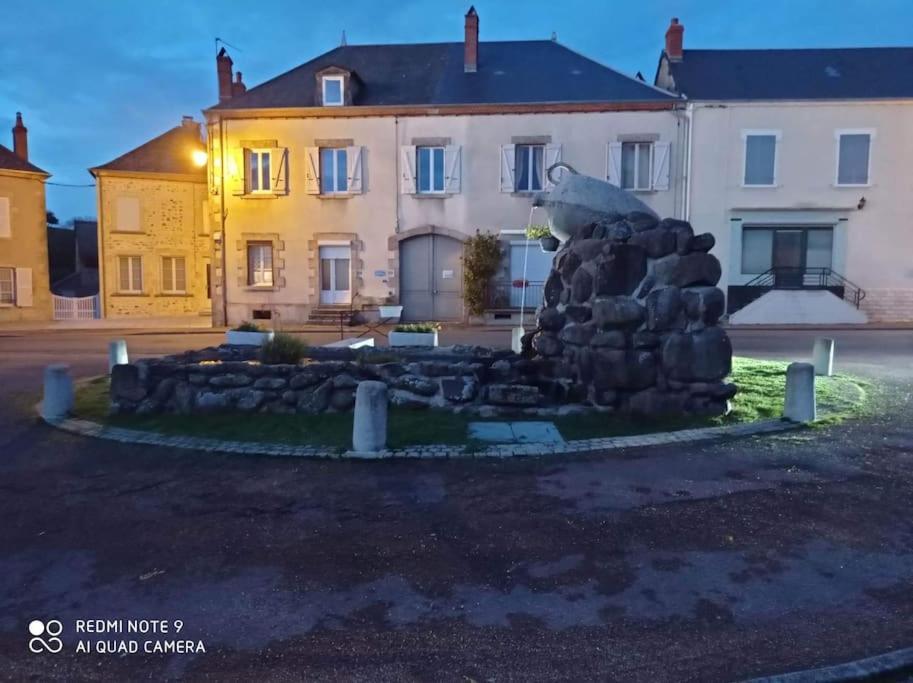 Le Gite De La Fontaine Chiddes Bagian luar foto